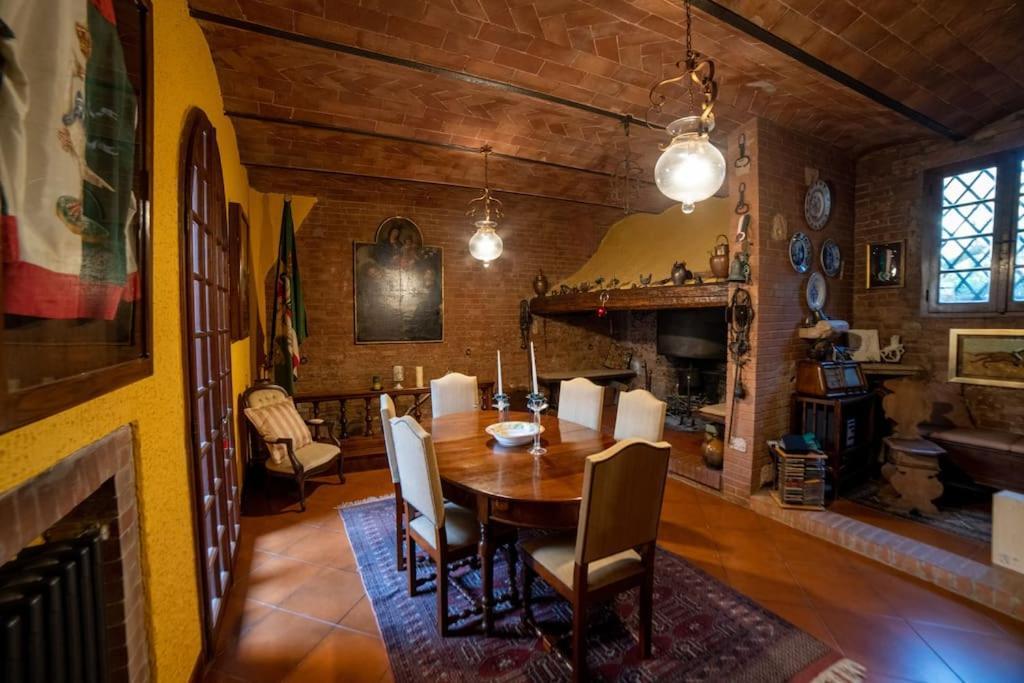 Villa Casa Lazzaro Al Centro Di Siena Exterior foto